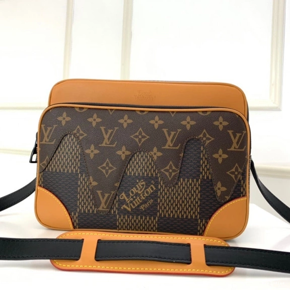 Cheap MESSENGER NANO LOUIS VUITTON AMAZONE 0710